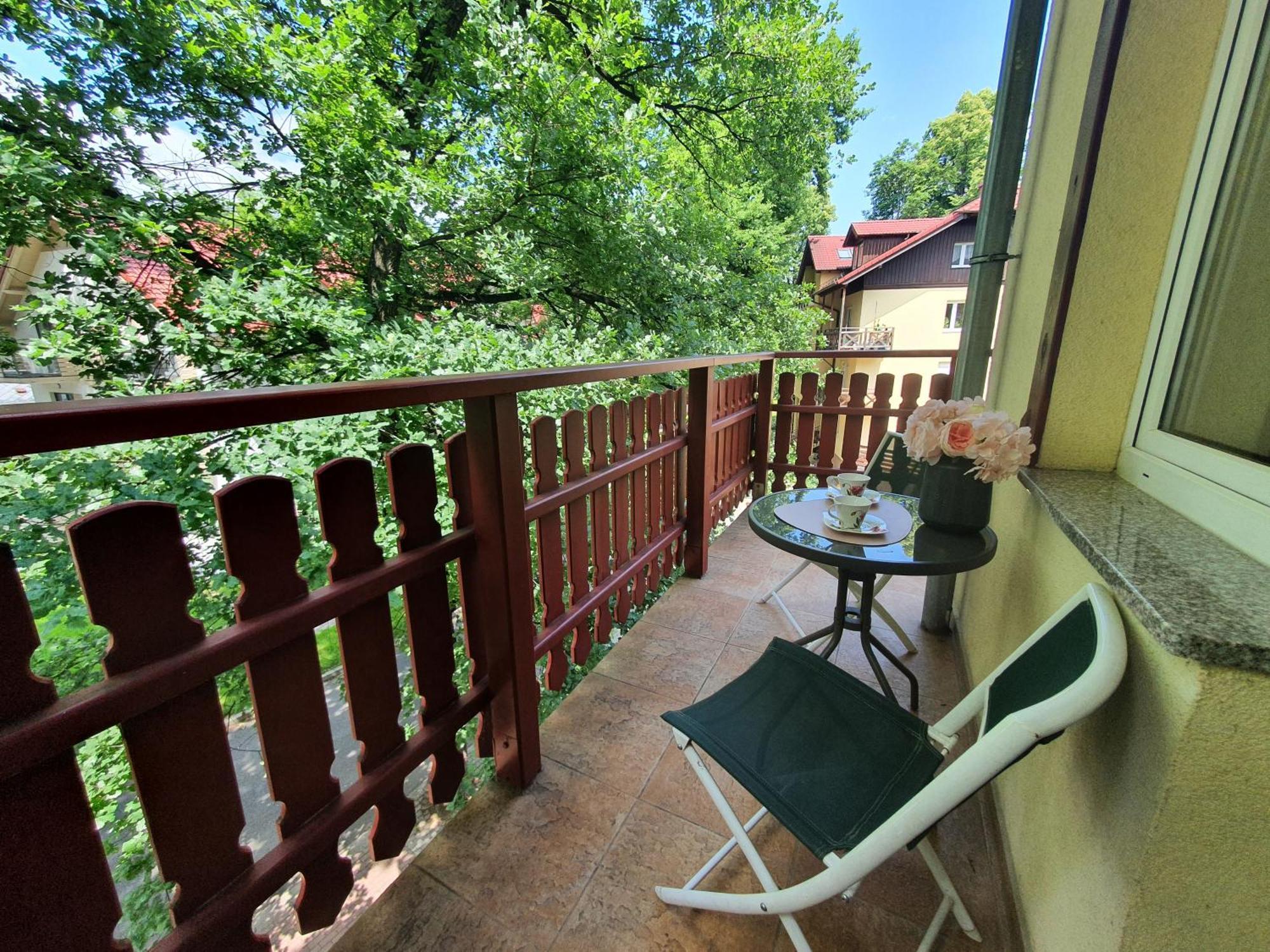Apartamenty Sun&Fun Rezydencja Pod Debami Nad Lomnica 1B I 2B- Blisko Centrum I Sklepow W Otoczeniu Zieleni Karpacz Cameră foto